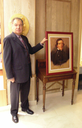 M. Brodeur with the Theatre's gift to the Htel Montpensier