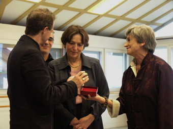 Presenting the Medal of the City of Paris 